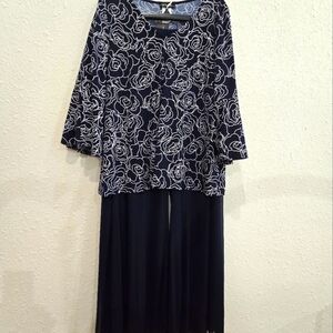 Ladies Formal Outfit, Size Large